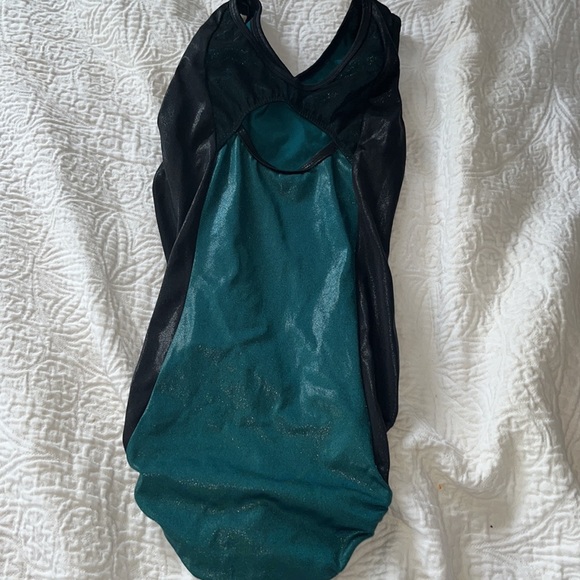 leotard - Picture 2 of 2